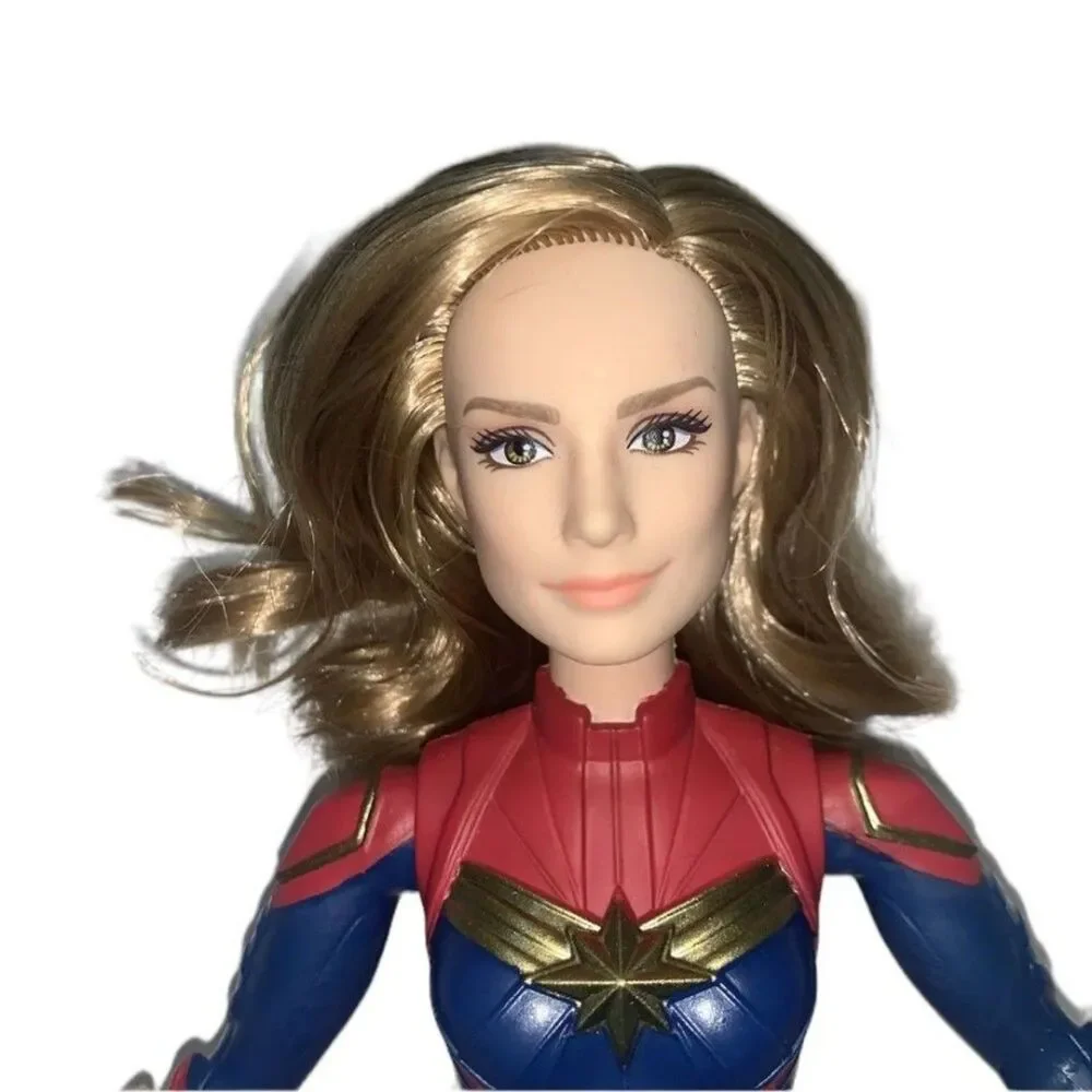 CAPTAIN MARVEL 11